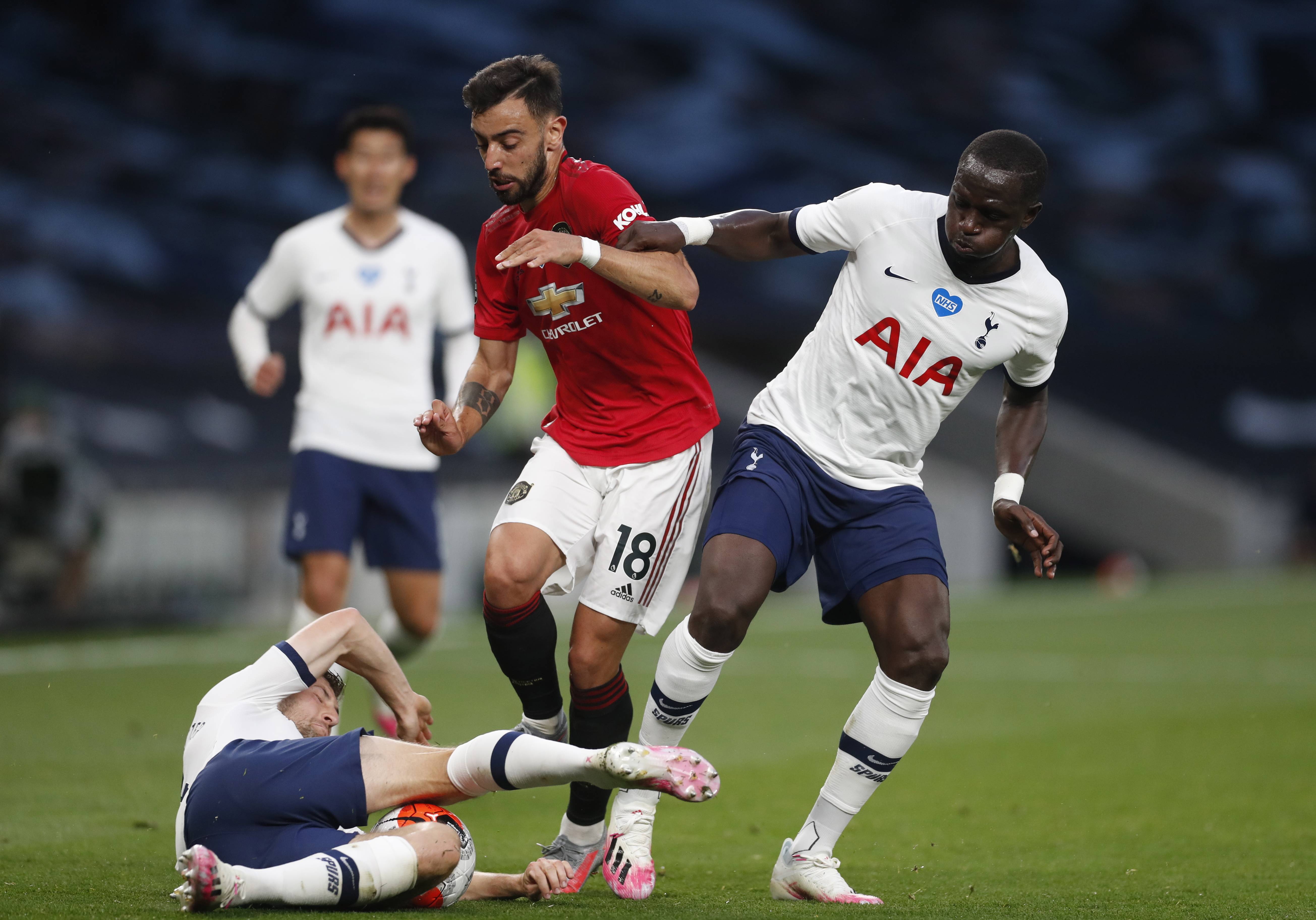 區威脅門將 區威脅門將